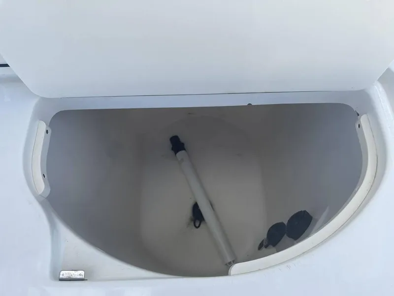 Slide: The Image of Boston Whaler 320 Outrage Cuddy Cabin 2008 - 26