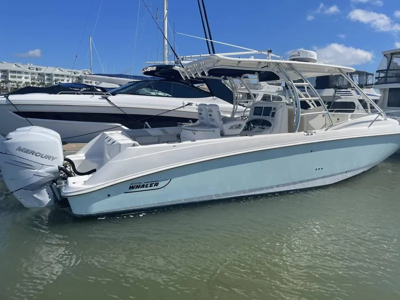 Slide: The Image of Boston Whaler 320 Outrage Cuddy Cabin 2008 - 31