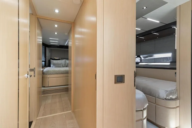 Slide: The Image of Sunseeker Predator 68 2018 - 35