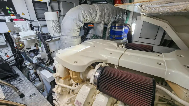 Slide: The Image of Sunseeker Predator 68 2018 - 45