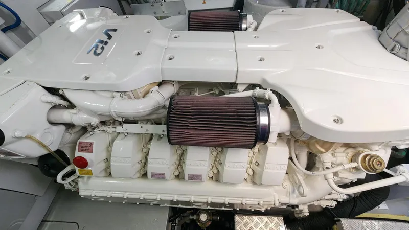 Slide: The Image of Sunseeker Predator 68 2018 - 48
