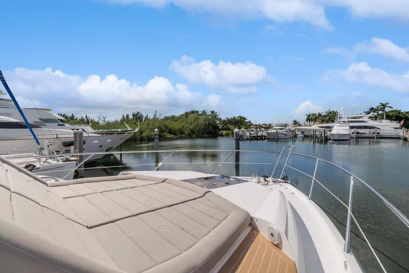 Slide: The Image of Sunseeker Predator 68 2018 - 9