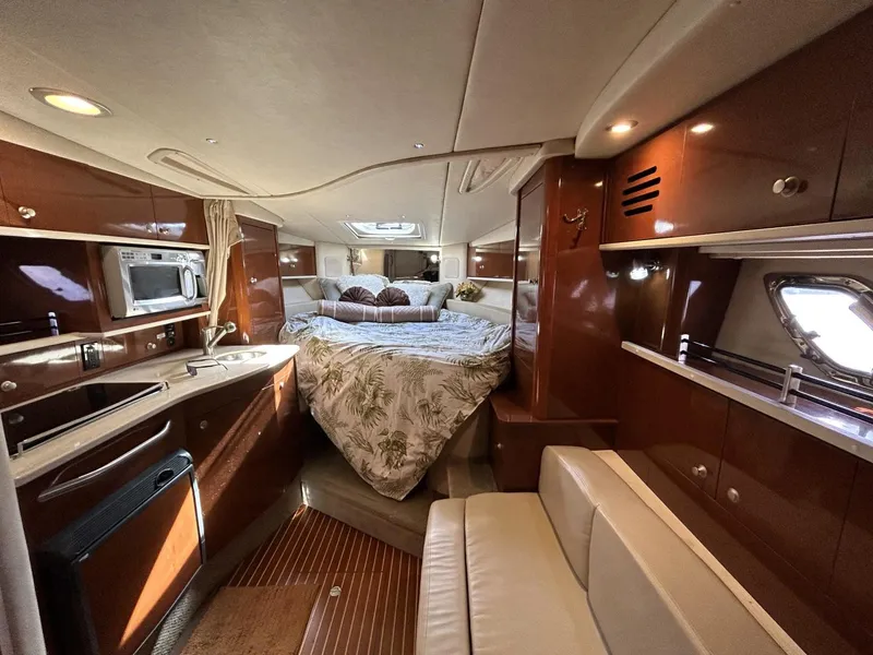 Slide: The Image of Sea Ray 310 Sundancer 2009 - 10