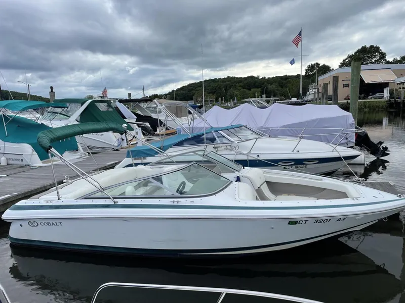The Image of Cobalt 206 Bowrider 2001 - 0