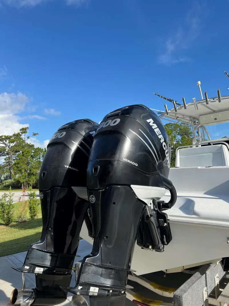 Slide: The Image of Yellowfin Center Console 2016 - 17