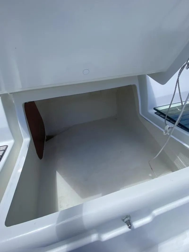 Slide: The Image of Beneteau 473 2004 - 13