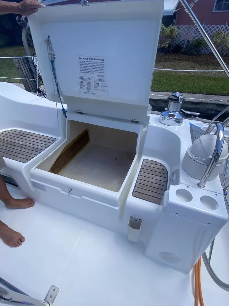 Slide: The Image of Beneteau 473 2004 - 15