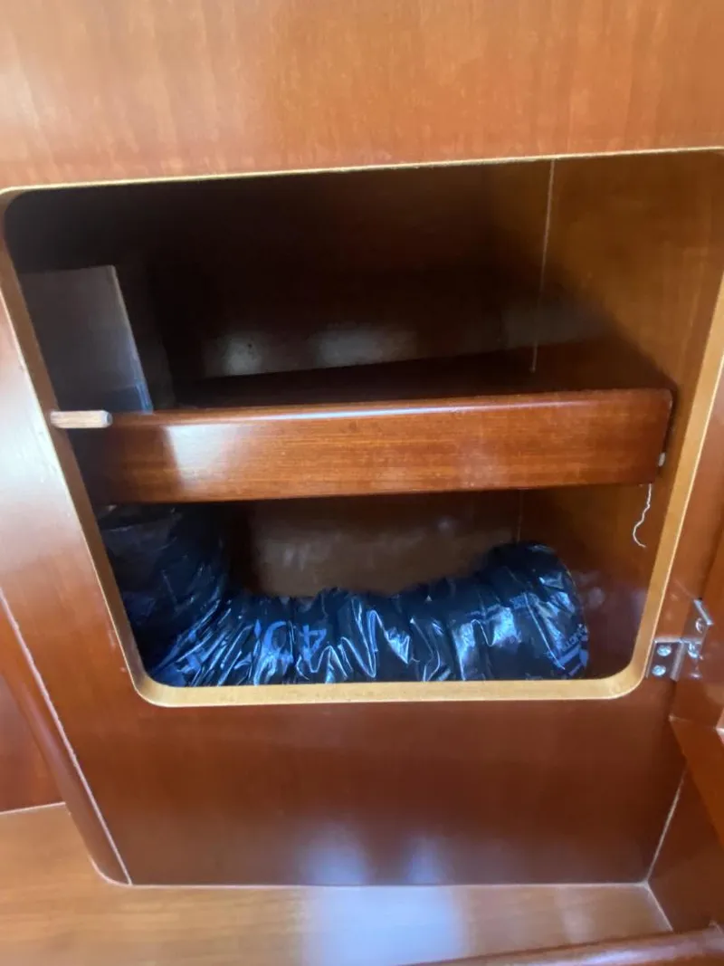 Slide: The Image of Beneteau 473 2004 - 43