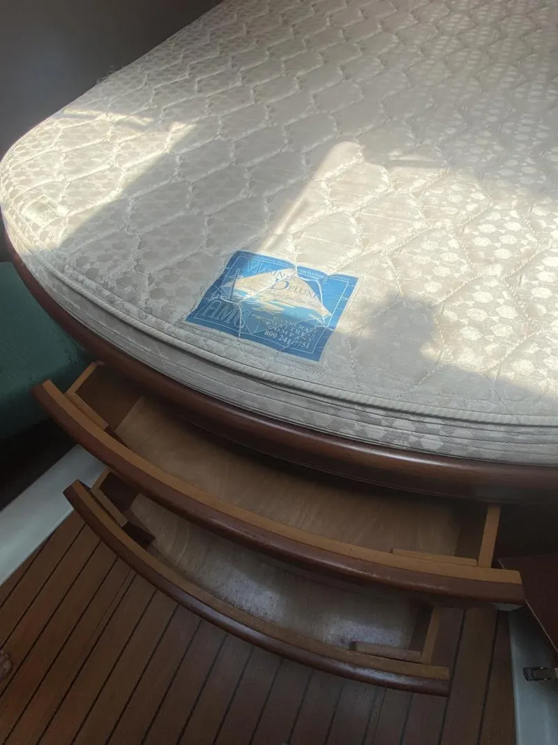 Slide: The Image of Beneteau 473 2004 - 44