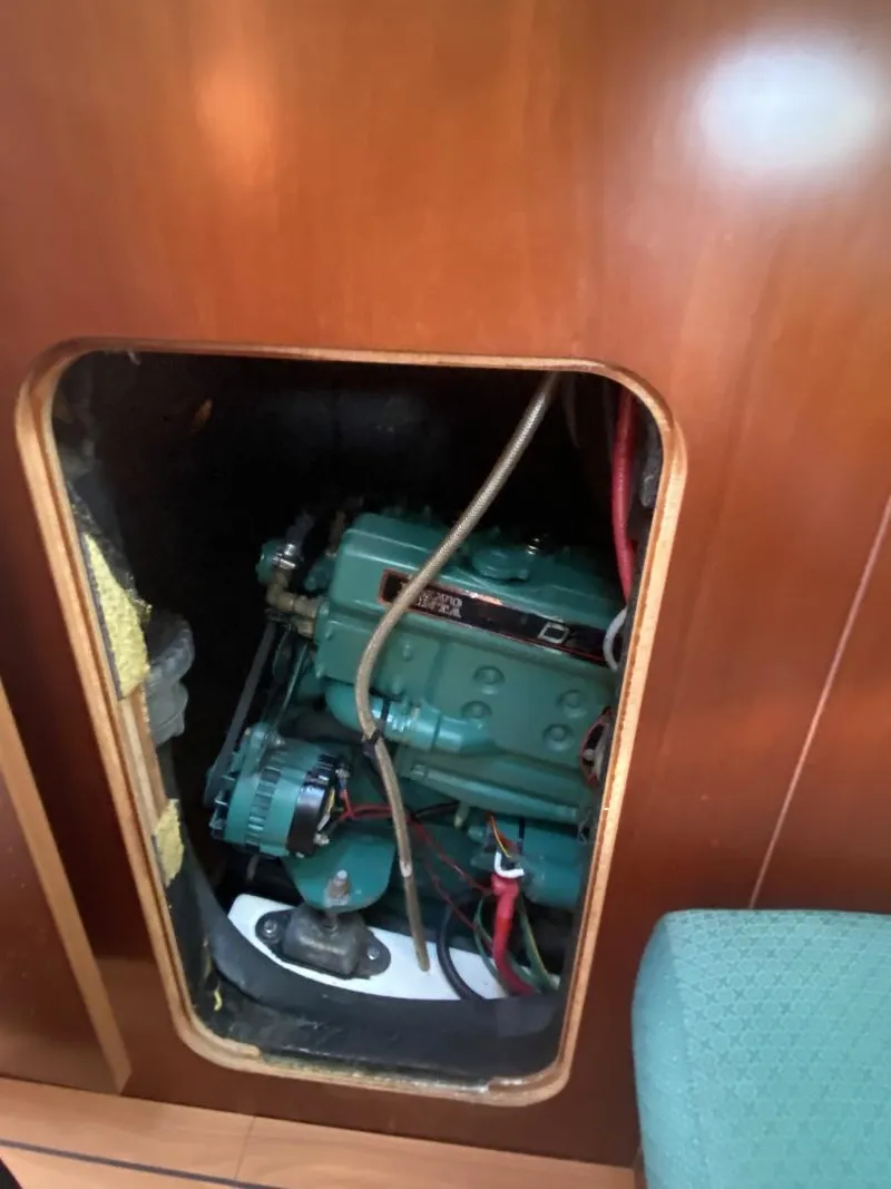 Slide: The Image of Beneteau 473 2004 - 50