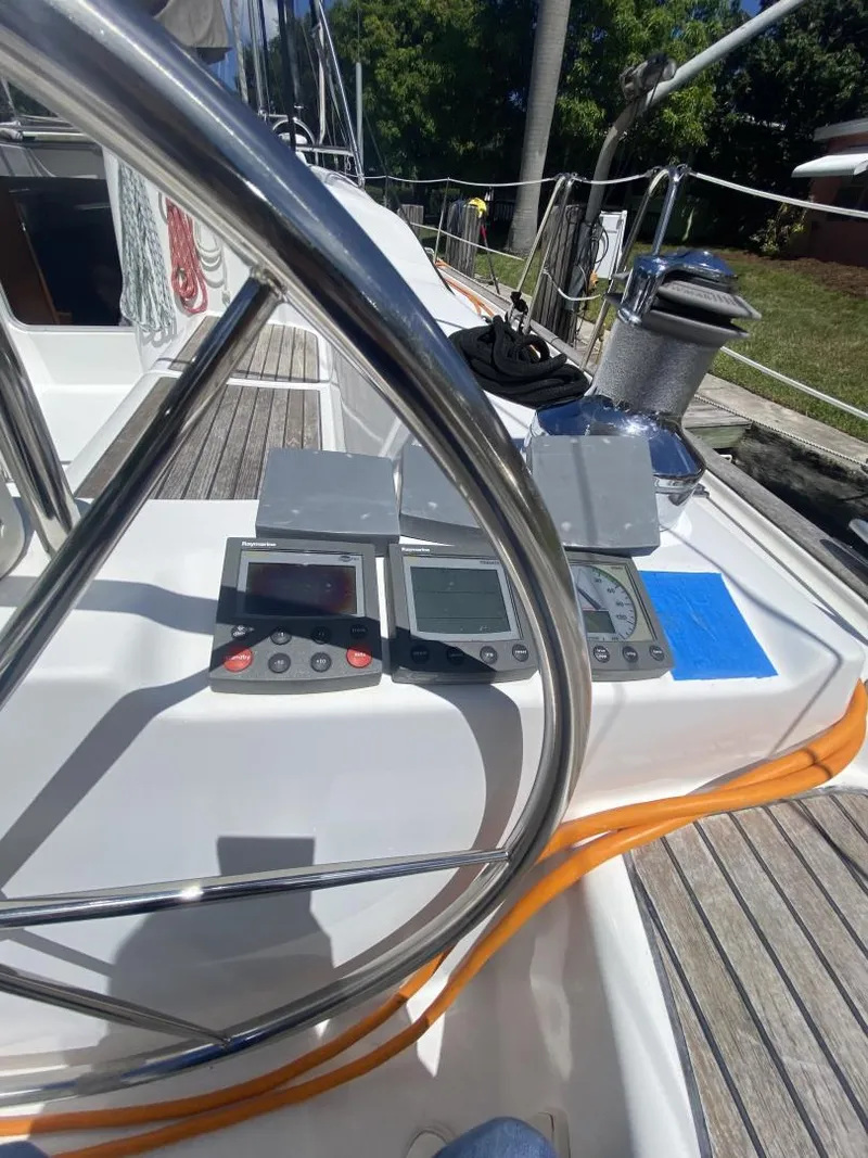 Slide: The Image of Beneteau 473 2004 - 57