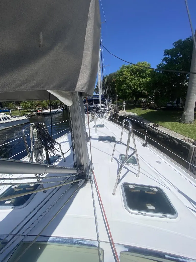 Slide: The Image of Beneteau 473 2004 - 6