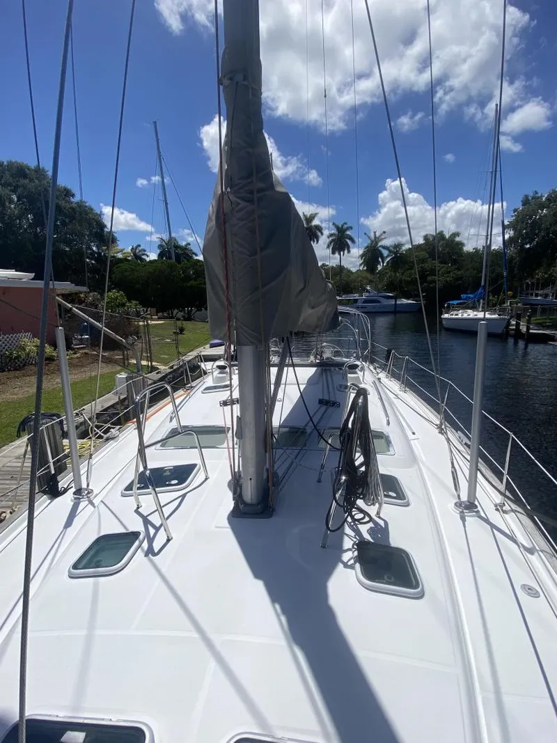 Slide: The Image of Beneteau 473 2004 - 9