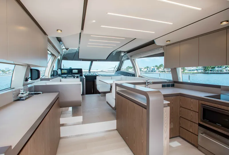 Slide: The Image of Ferretti 550 2022 - 12