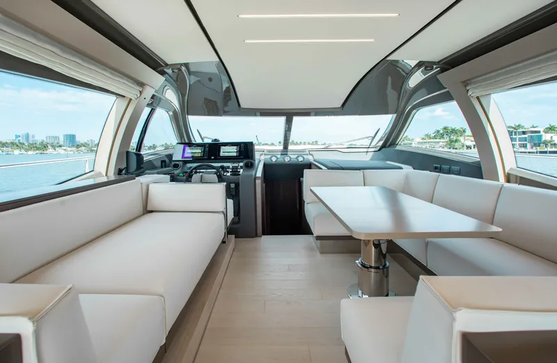 Slide: The Image of Ferretti 550 2022 - 14