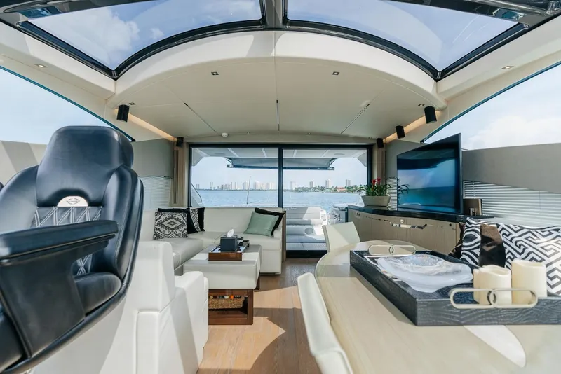 Slide: The Image of Sunseeker Predator 2018 - 17