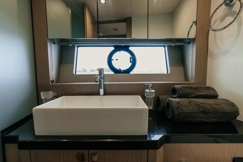 Slide: The Image of Sunseeker Predator 2018 - 29