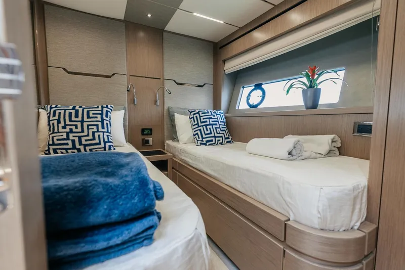 Slide: The Image of Sunseeker Predator 2018 - 35