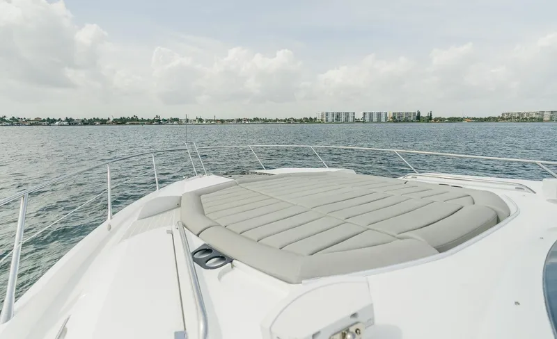 Slide: The Image of Sunseeker Predator 2018 - 8