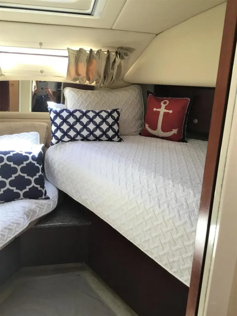 Slide: The Image of Sea Ray 40 Motor Yacht 2005 - 15