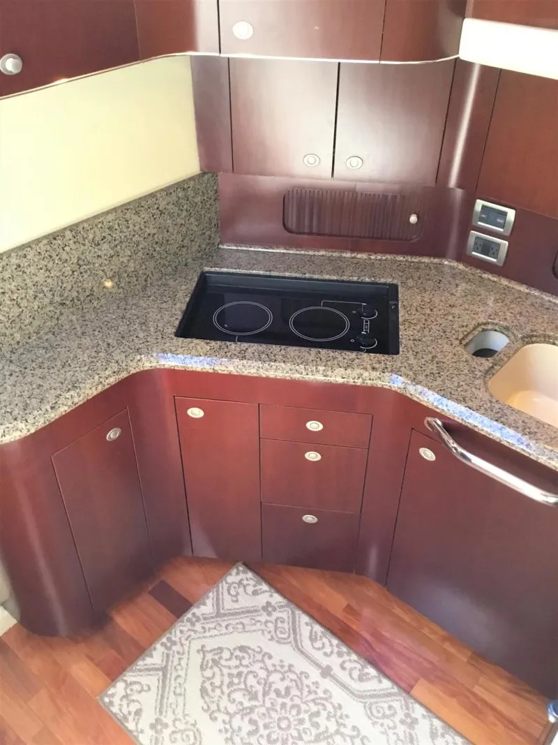 Slide: The Image of Sea Ray 40 Motor Yacht 2005 - 17