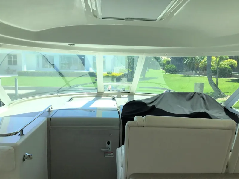 Slide: The Image of Sea Ray 40 Motor Yacht 2005 - 25
