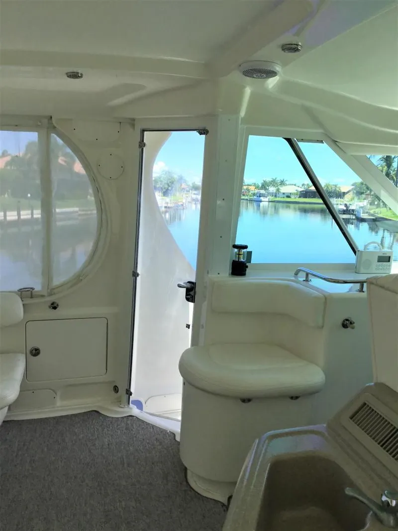 Slide: The Image of Sea Ray 40 Motor Yacht 2005 - 28