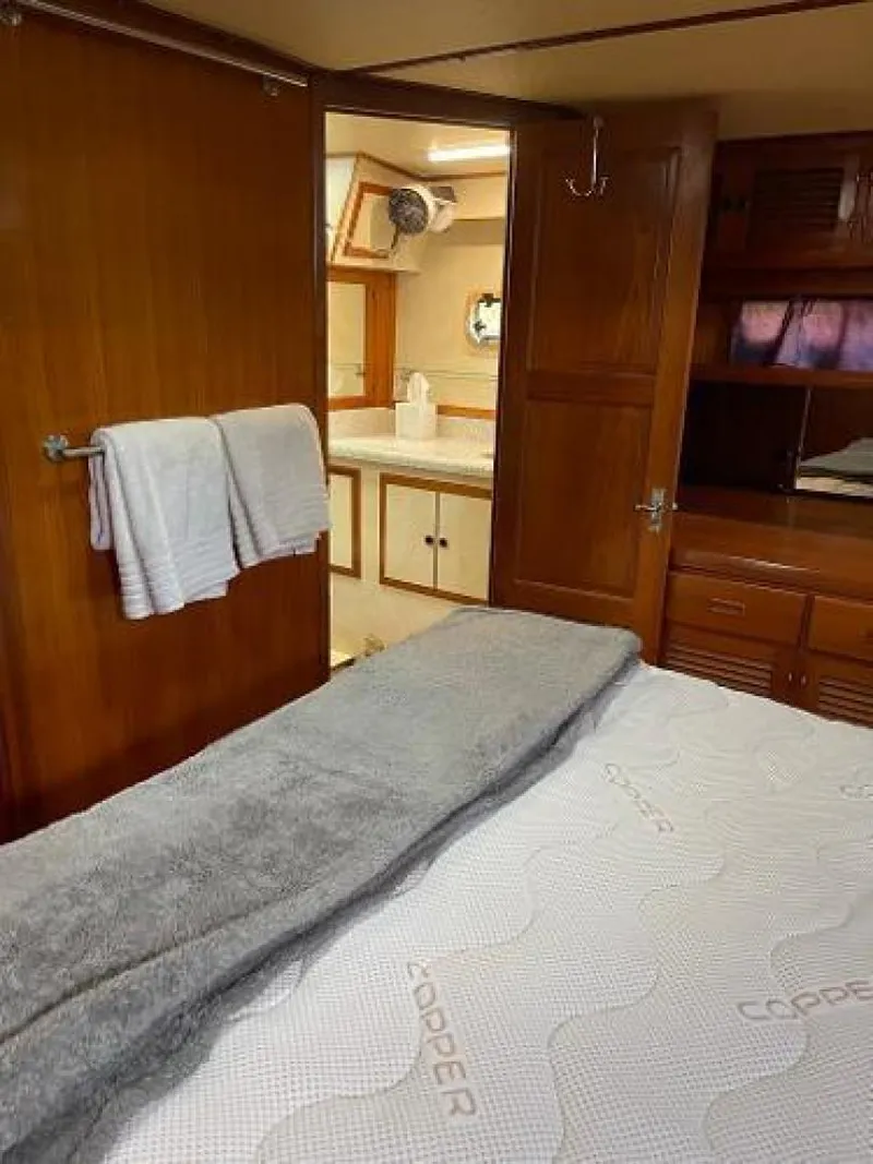Slide: The Image of Heritage East Sundeck Trawler 1989 - 7