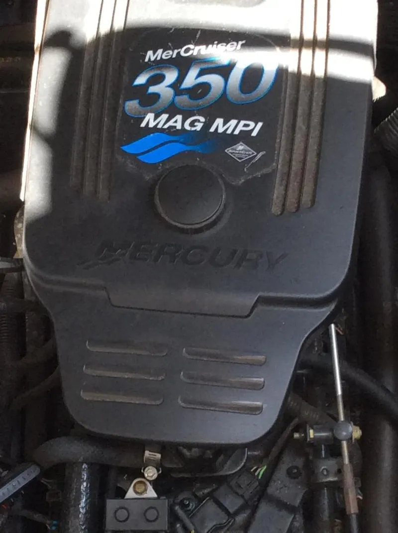 Slide: The Image of Sea Ray 320 2003 - 27