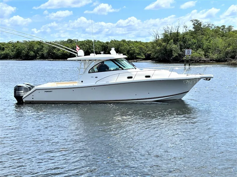 The Image of Pursuit OS 385 Offshore 2016 - 0