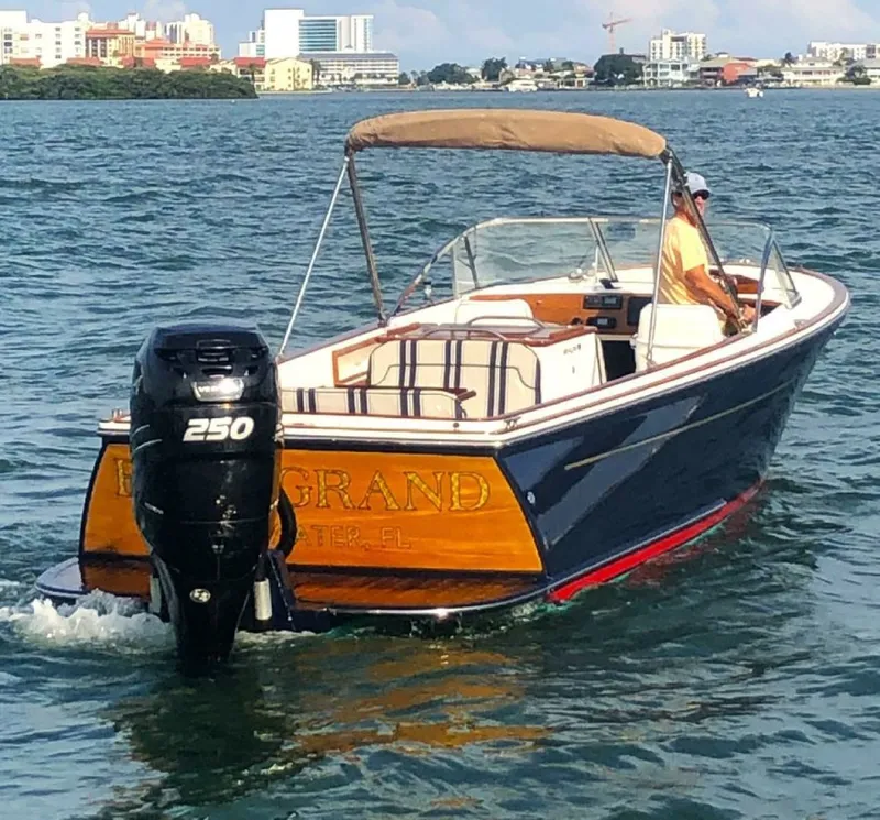 Slide: The Image of Vanquish 26 Runabout 2016 - 3