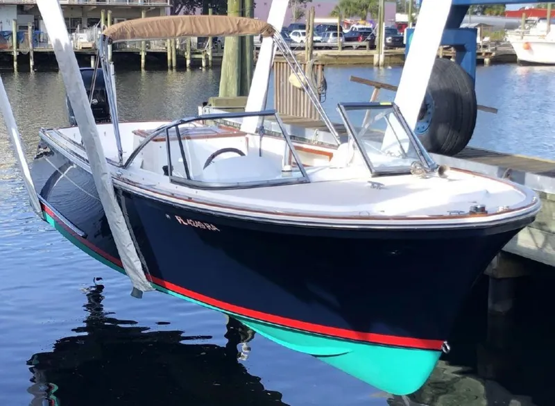 Slide: The Image of Vanquish 26 Runabout 2016 - 4