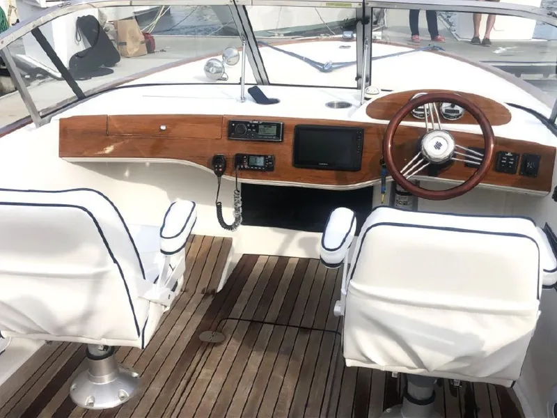 Slide: The Image of Vanquish 26 Runabout 2016 - 8