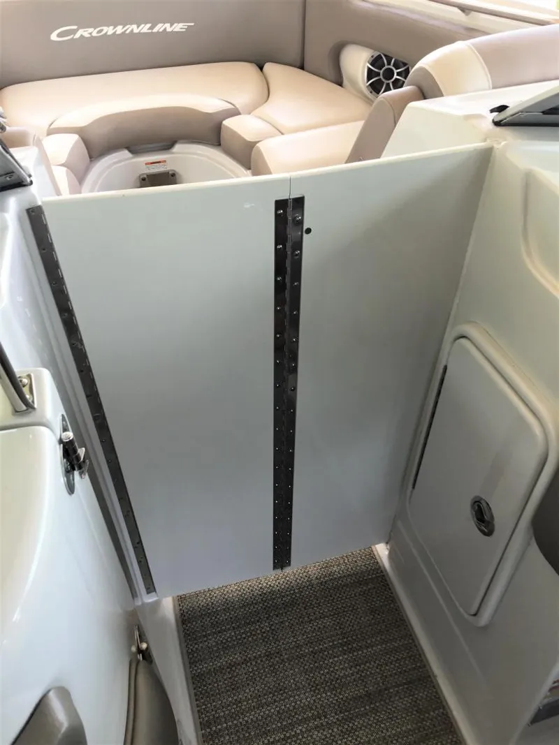 Slide: The Image of Crownline Boats E275XS 2019 - 10