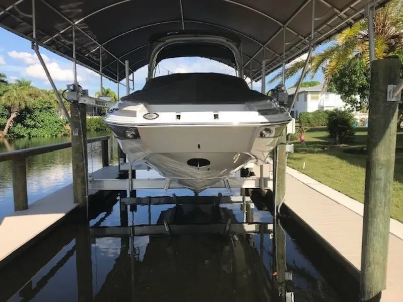 Slide: The Image of Crownline Boats E275XS 2019 - 14