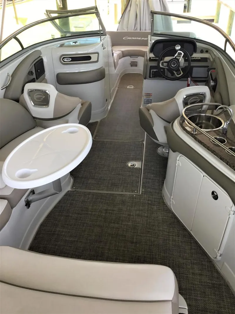 Slide: The Image of Crownline Boats E275XS 2019 - 4