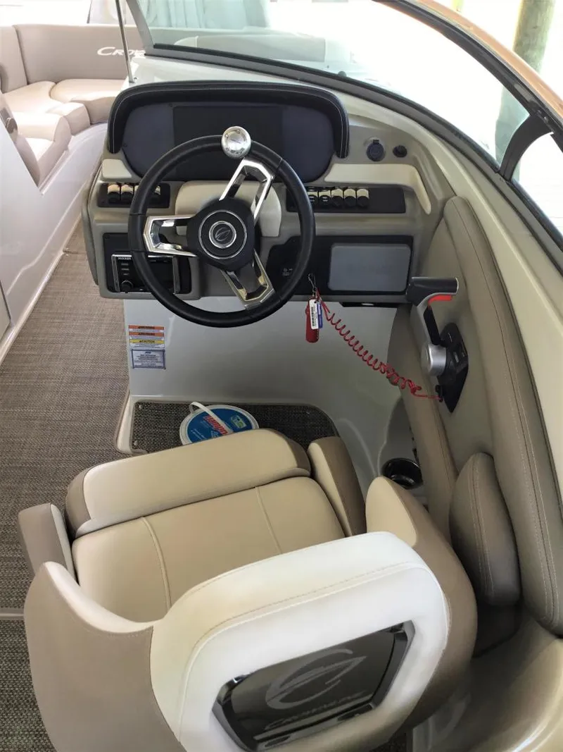 Slide: The Image of Crownline Boats E275XS 2019 - 7