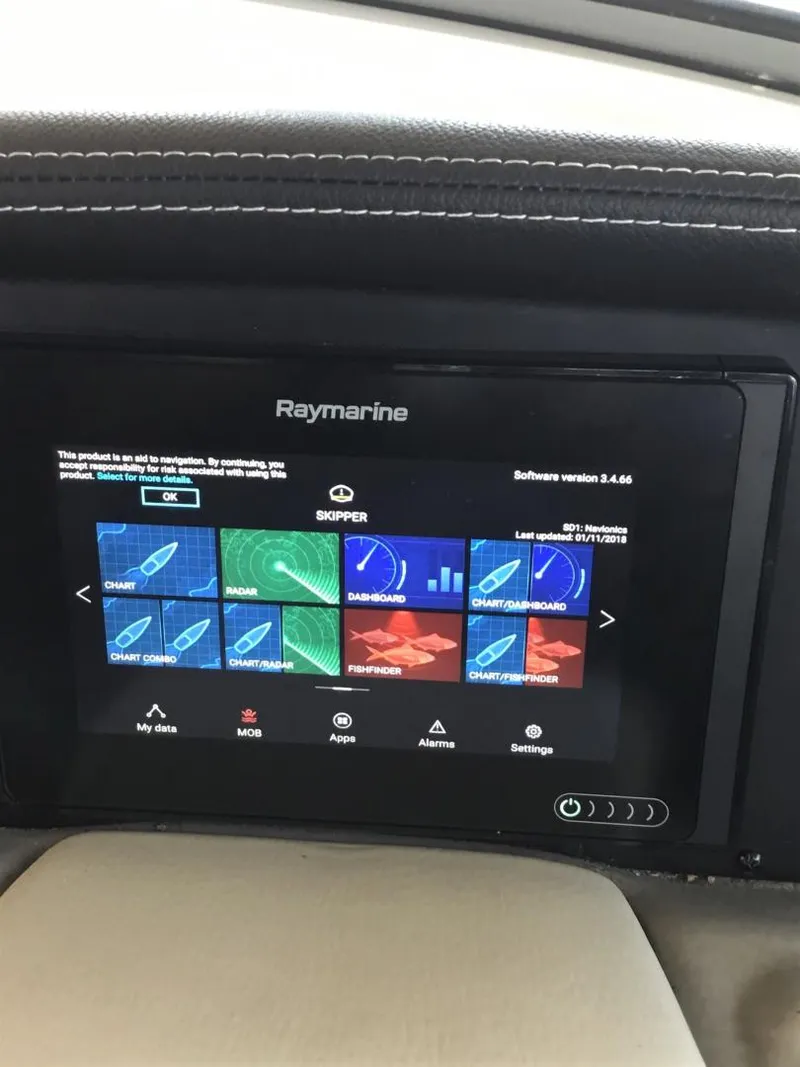 Slide: The Image of Crownline Boats E275XS 2019 - 8