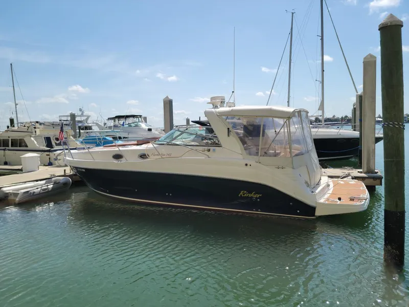 Slide: The Image of Rinker Fiesta Vee 342 2005 - 2