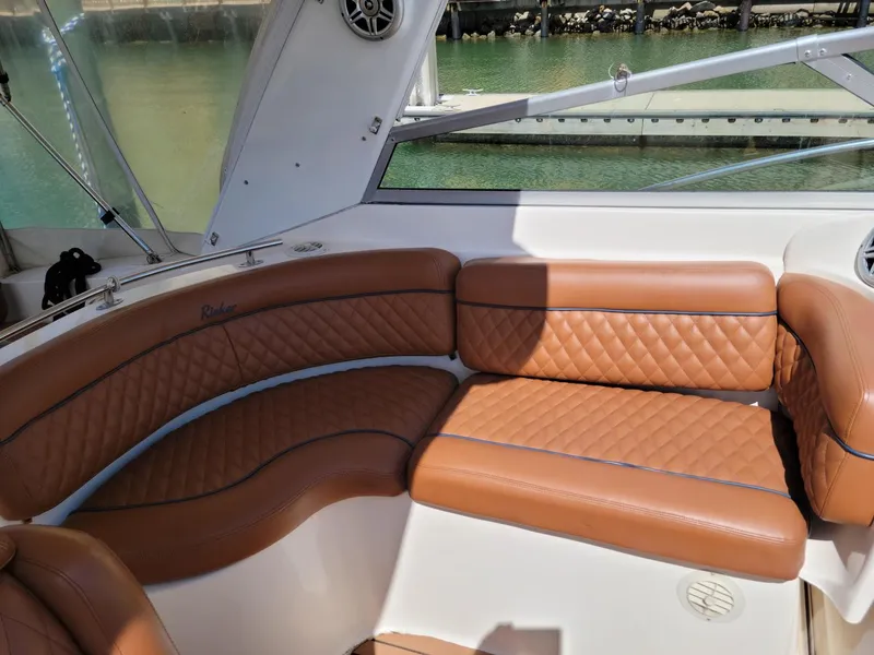 Slide: The Image of Rinker Fiesta Vee 342 2005 - 8