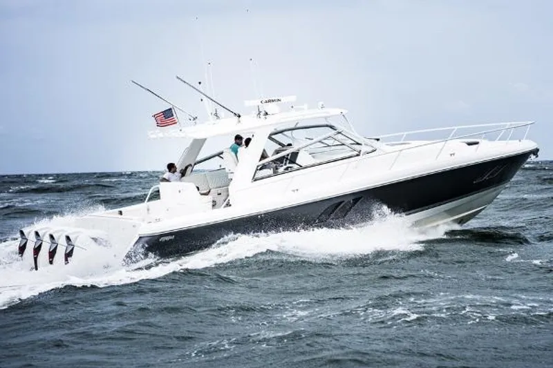 The Image of Intrepid 475 Sport Yacht 2019 - 0