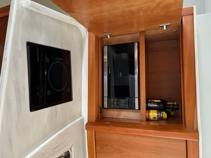 Slide: The Image of Intrepid 475 Sport Yacht 2019 - 19