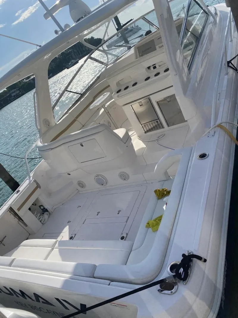 Slide: The Image of Intrepid 475 Sport Yacht 2019 - 7