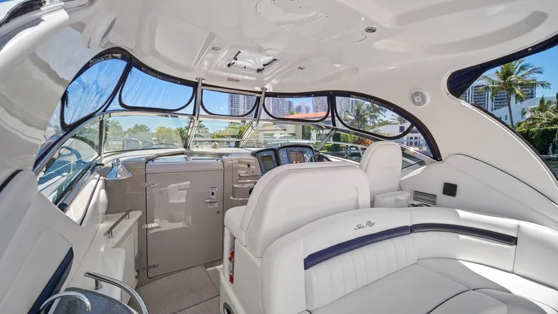 Slide: The Image of Sea Ray 40 Sundancer 2007 - 21