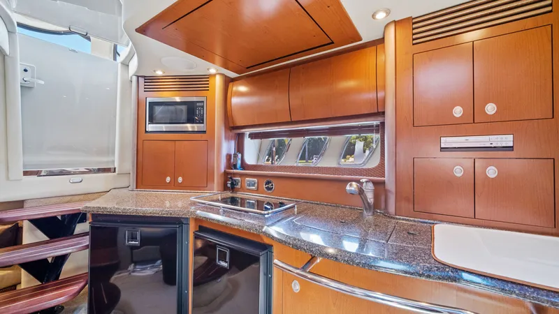 Slide: The Image of Sea Ray 40 Sundancer 2007 - 34