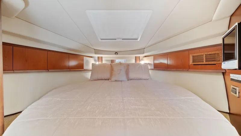 Slide: The Image of Sea Ray 40 Sundancer 2007 - 40
