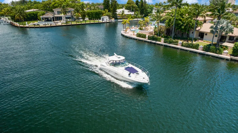 Slide: The Image of Sea Ray 40 Sundancer 2007 - 5