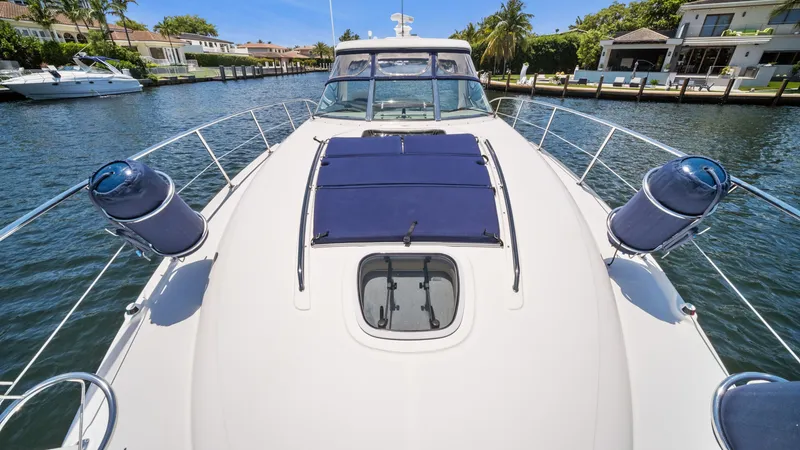 Slide: The Image of Sea Ray 40 Sundancer 2007 - 8