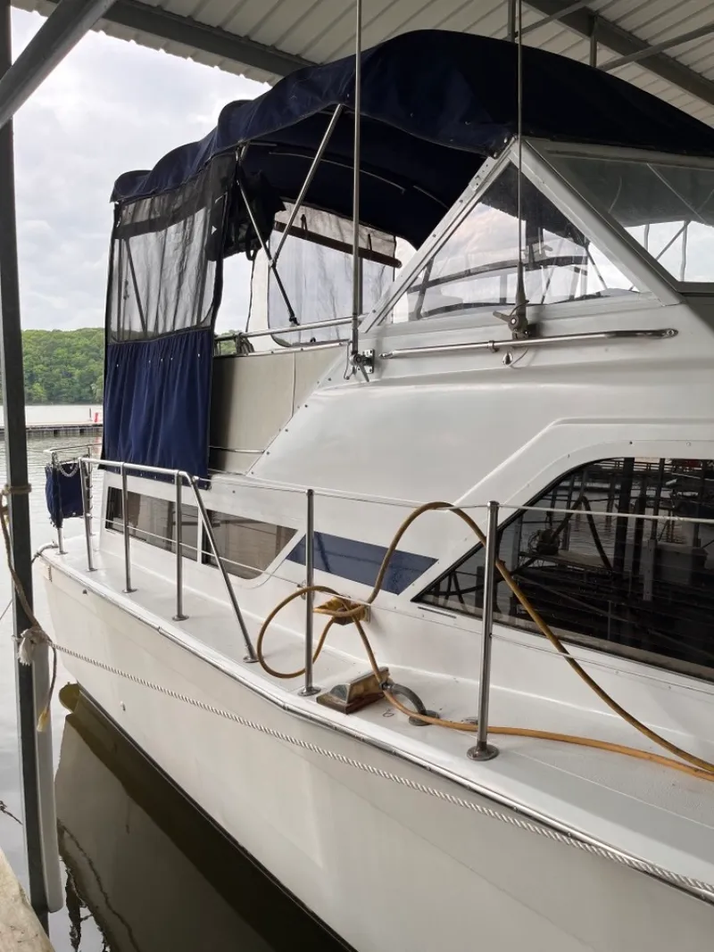 Slide: The Image of Chris-Craft Catalina 1979 - 6