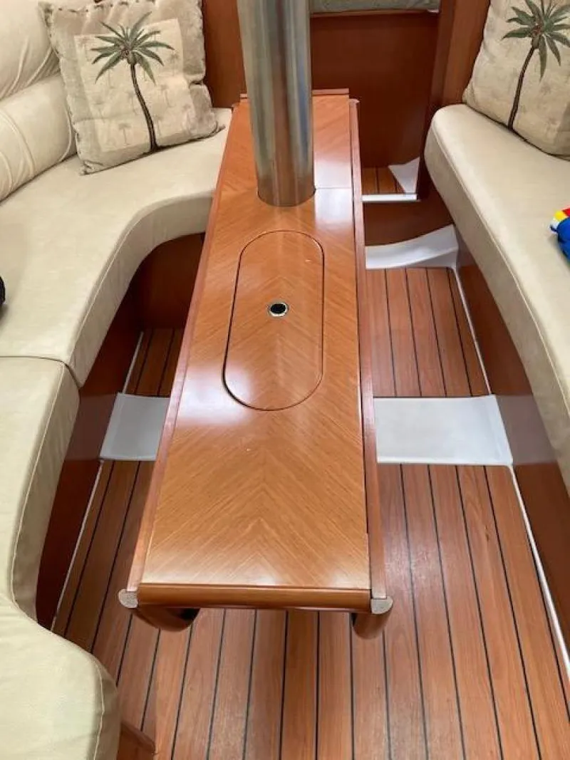 Slide: The Image of Beneteau 343 2008 - 8